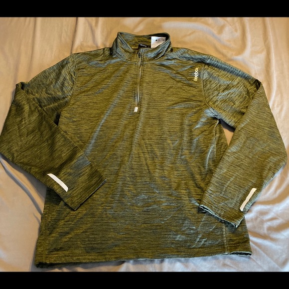 Green Reebok active sweater - Picture 3 of 8